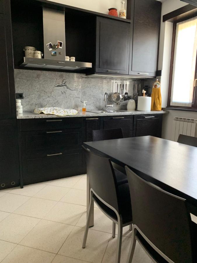 Near Como, Charming Apartment With Fireplace غْرانداتي المظهر الخارجي الصورة