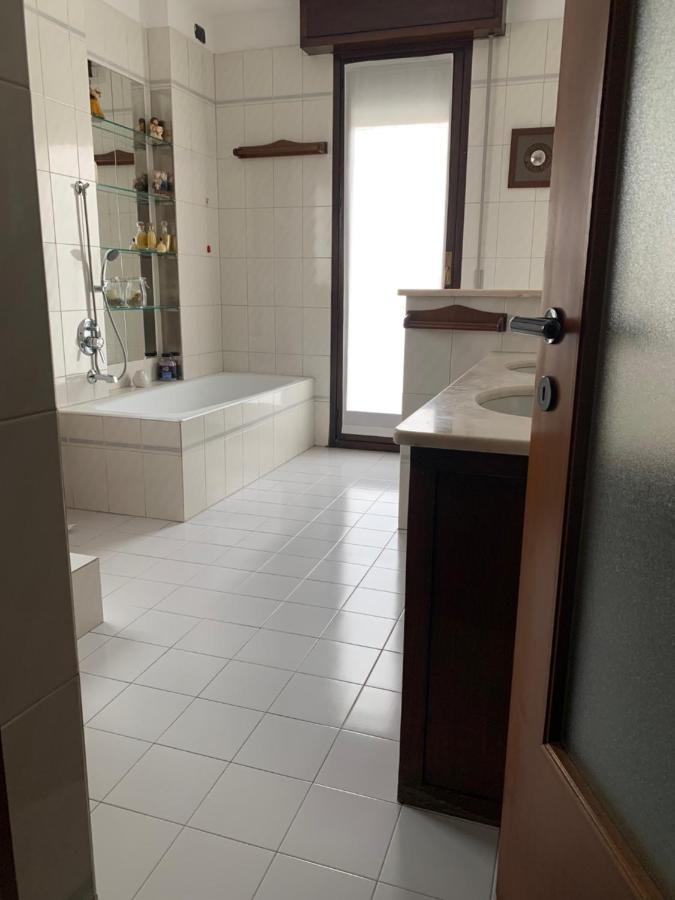 Near Como, Charming Apartment With Fireplace غْرانداتي المظهر الخارجي الصورة